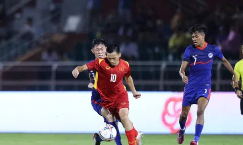 Đội tuyển Việt Nam khiến người hâm mộ lẫn đối thủ ngạc nhiên
